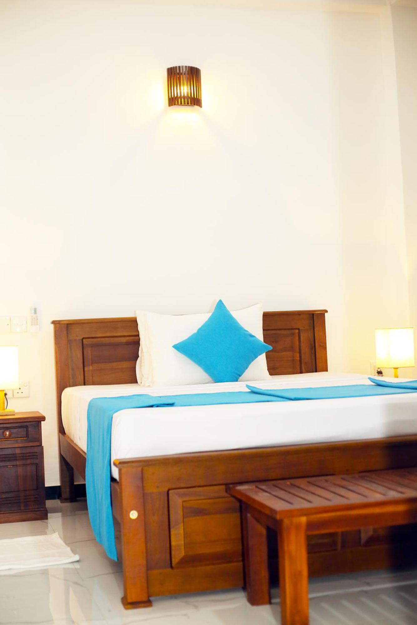 The Blue Haze Weligama Hotel Kültér fotó